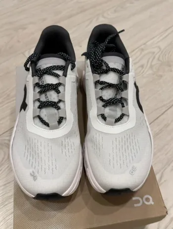Gebrauchtes Ideal On Running Shoes bike
