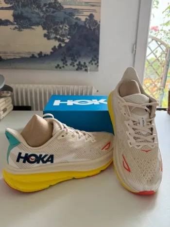 Gebrauchtes Hoka Clifton 9 bike