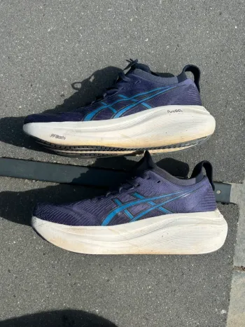 Used Asics Gel Nimbus 27 bike — image 4 of 7