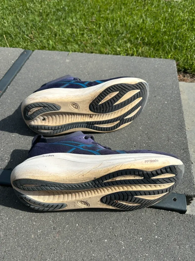 Used Asics Gel Nimbus 27 bike — image 3 of 7