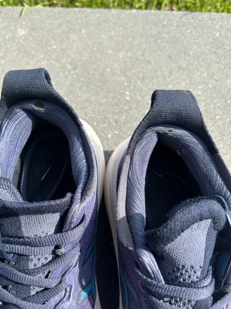 Used Asics Gel Nimbus 27 bike — image 7 of 7