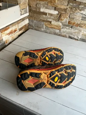 Hoka Mafate Speed 4 bike usato — immagine 3 di 4