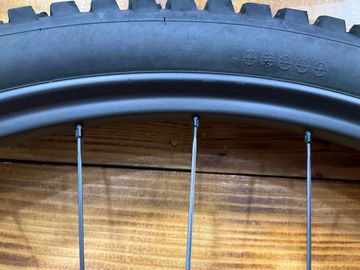 Used Roval Traverse SL II 2025 bike — image 7 of 11