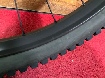 Used Roval Traverse SL II 2025 bike — image 5 of 11