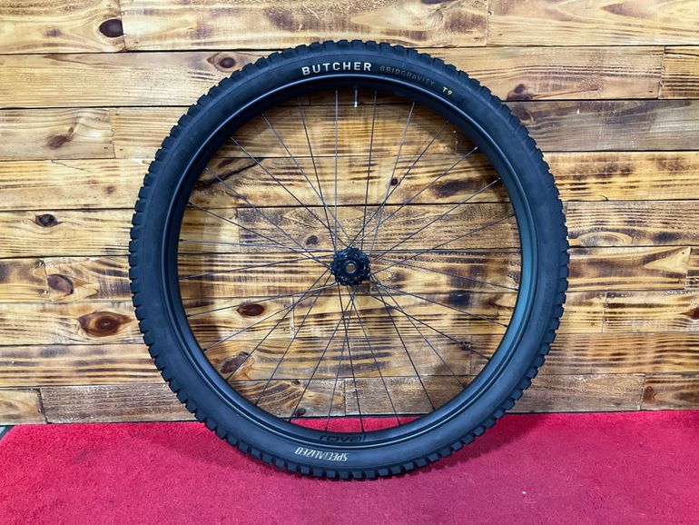Used Roval Traverse SL II 2025 bike — image 8 of 11
