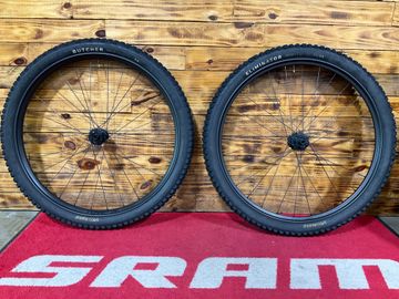 Used Roval Traverse SL II 2025 bike — image 2 of 11