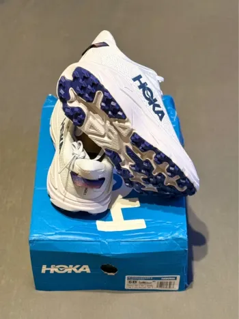 Hoka Challenger 8 bike usato — immagine 4 di 9