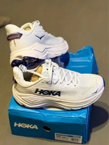 Hoka Challenger 8 bike usato — immagine 3 di 9