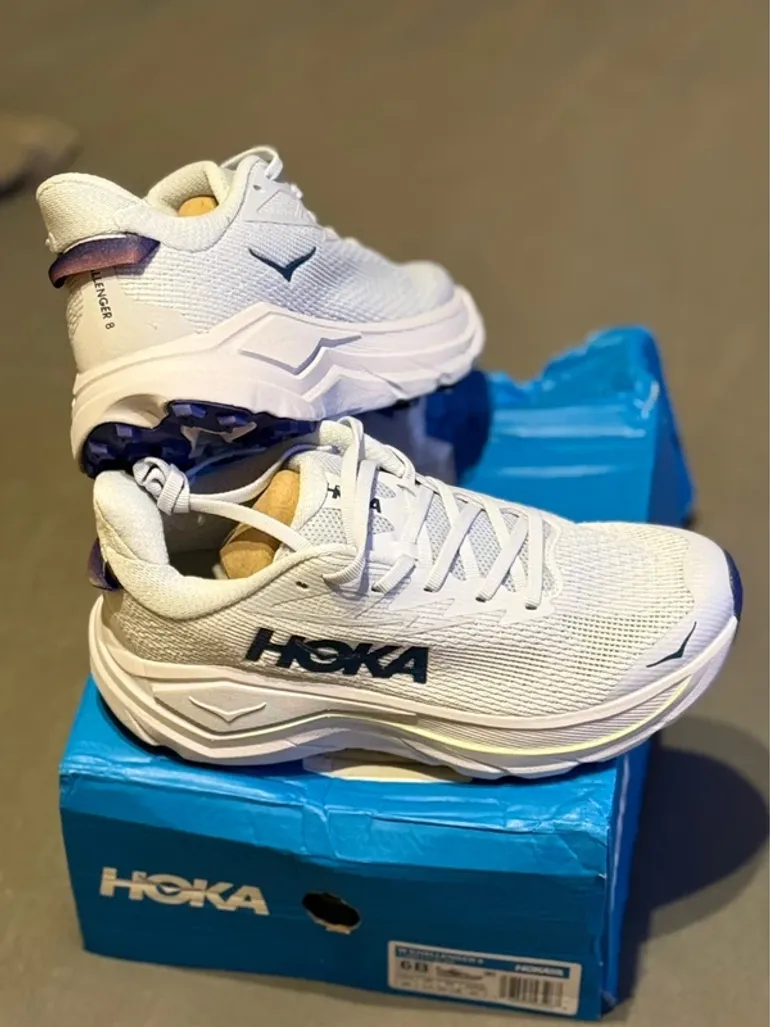Hoka Challenger 8 bike usato — immagine 3 di 9