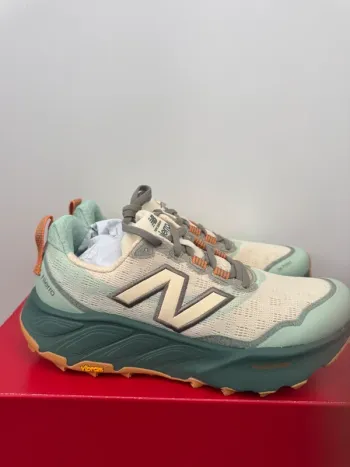Gebrauchtes New Balance Hierro v9 bike — Bild 3 von 9