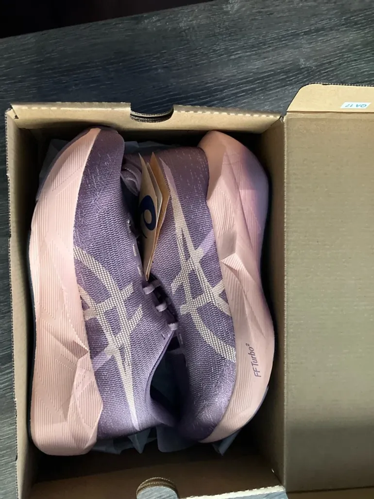 Used Asics Novablast 6 bike — image 5 of 7