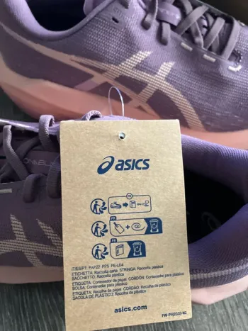Used Asics Novablast 6 bike — image 2 of 7
