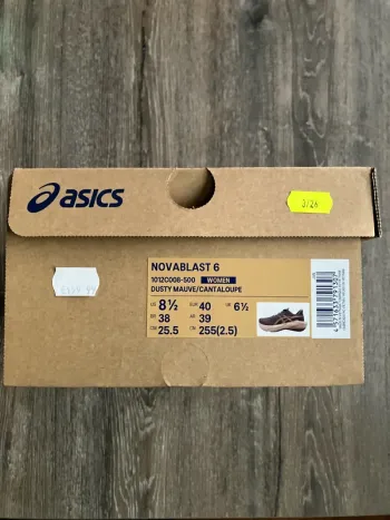 Used Asics Novablast 6 bike — image 7 of 7