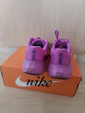 Nike Zoom Fly 5 bike usato — immagine 5 di 15