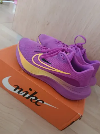 Nike Zoom Fly 5 bike usato — immagine 12 di 15