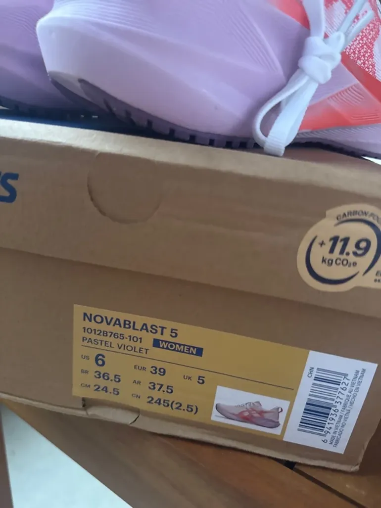 Used Asics Novablast 5 bike — image 2 of 6