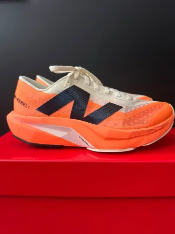 Gebrauchtes New Balance Fuel Cell Rebel V4 bike