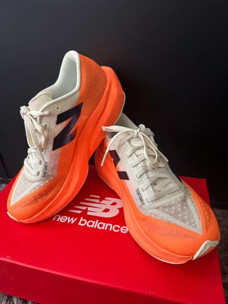 New Balance Fuel Cell Rebel V4 bike d'occasion — image 4 sur 8