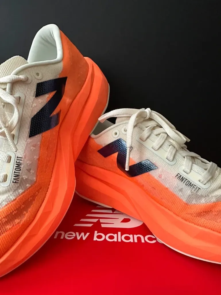 New Balance Fuel Cell Rebel V4 bike d'occasion — image 3 sur 8