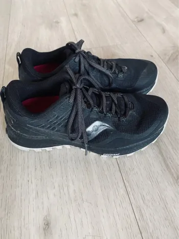 Saucony Xodus 10 bike usato