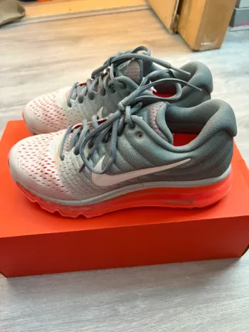 Used Nike Air Max 2017 bike — image 2 of 7