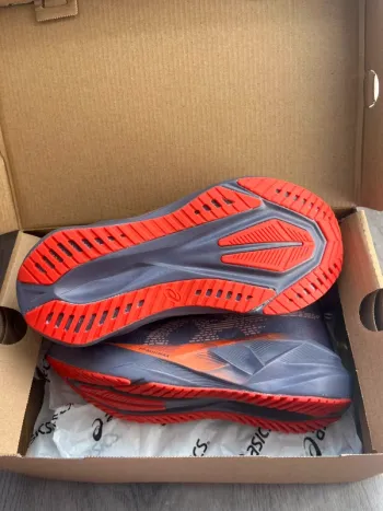 Gebrauchtes Asics Novablast 5 bike — Bild 3 von 8