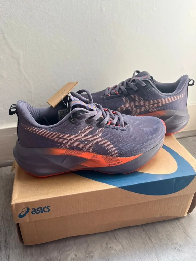 Gebrauchtes Asics Novablast 5 bike — Bild 4 von 8