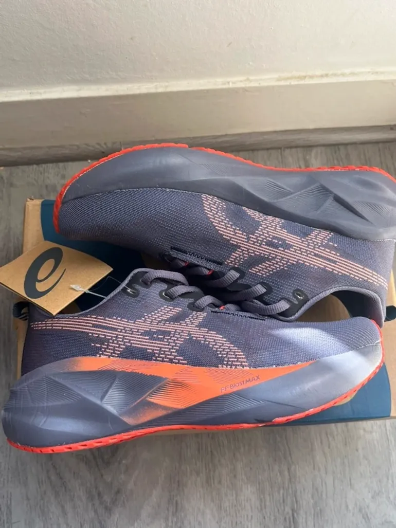 Gebrauchtes Asics Novablast 5 bike — Bild 8 von 8