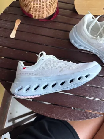On Running Shoes bike usato — immagine 4 di 6