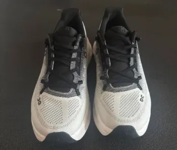 Gebrauchtes On Running Shoes Size 37 bike — Bild 2 von 3
