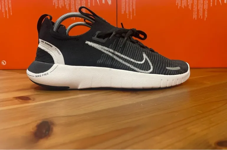 Nike Free Run bike d'occasion — image 2 sur 14
