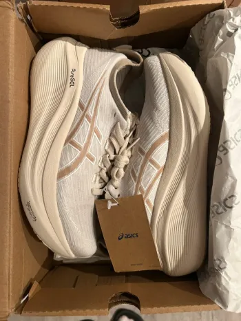 Gebrauchtes Asics Gel Nimbus 27 bike