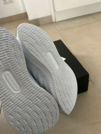 Used Adidas RUNFALCON 5 W bike — image 4 of 6