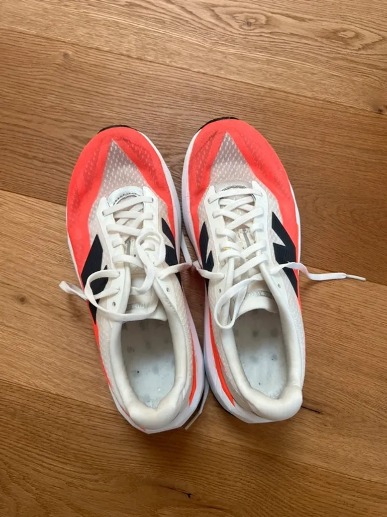 Gebrauchtes New Balance Fuel Cell Rebel v5 bike — Bild 2 von 7