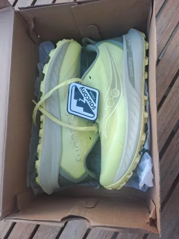 Saucony Trail Running Shoes bike usato