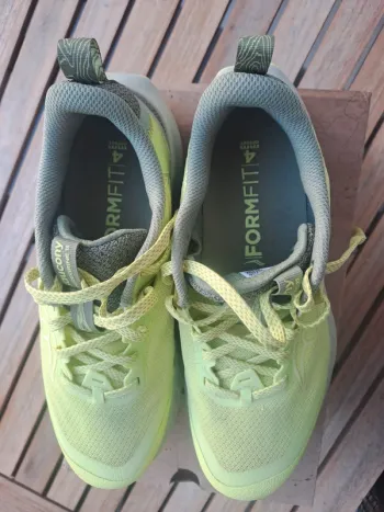 Saucony Trail Running Shoes bike usato — immagine 4 di 6