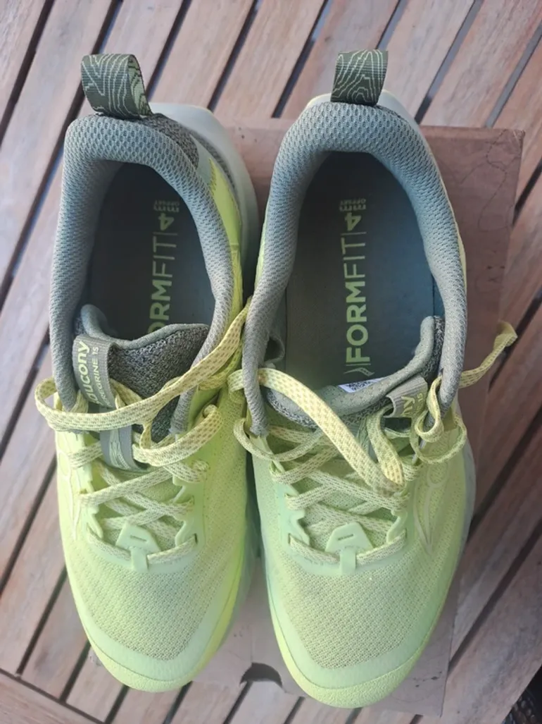 Saucony Trail Running Shoes bike usato — immagine 4 di 6