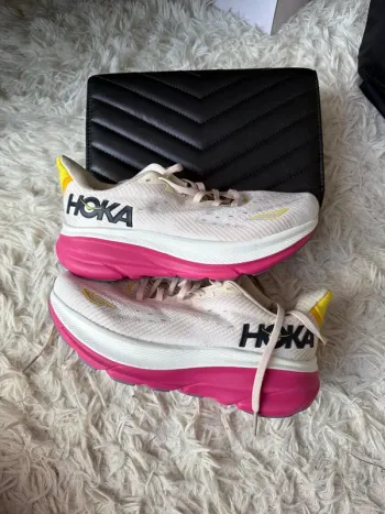 Brugt Hoka Clifton 9 bike