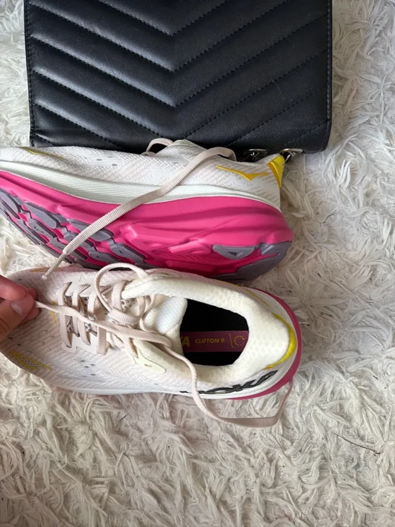 Used Hoka Clifton 9 bike — image 3 of 4