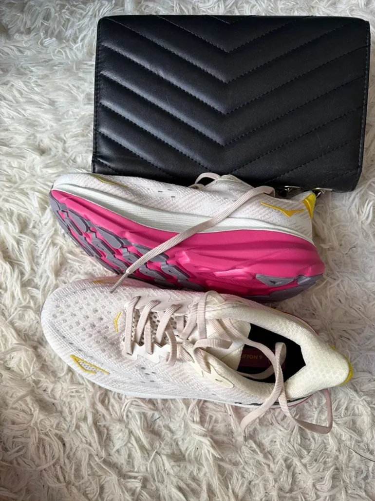 Used Hoka Clifton 9 bike — image 2 of 4