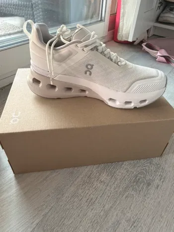 Gebrauchtes On Running On Shoes Size 37 bike — Bild 2 von 3