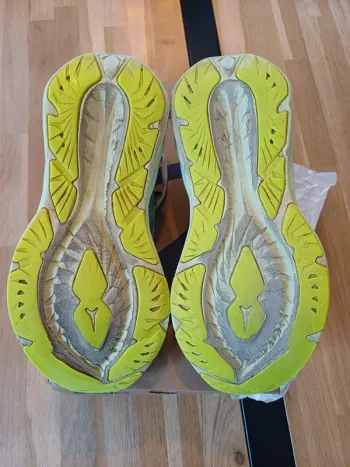 Gebrauchtes Asics Novablast 4 bike — Bild 5 von 8