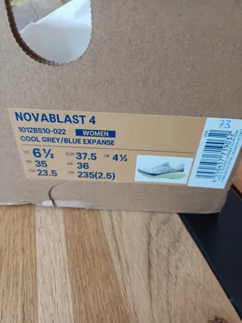 Gebrauchtes Asics Novablast 4 bike — Bild 6 von 8