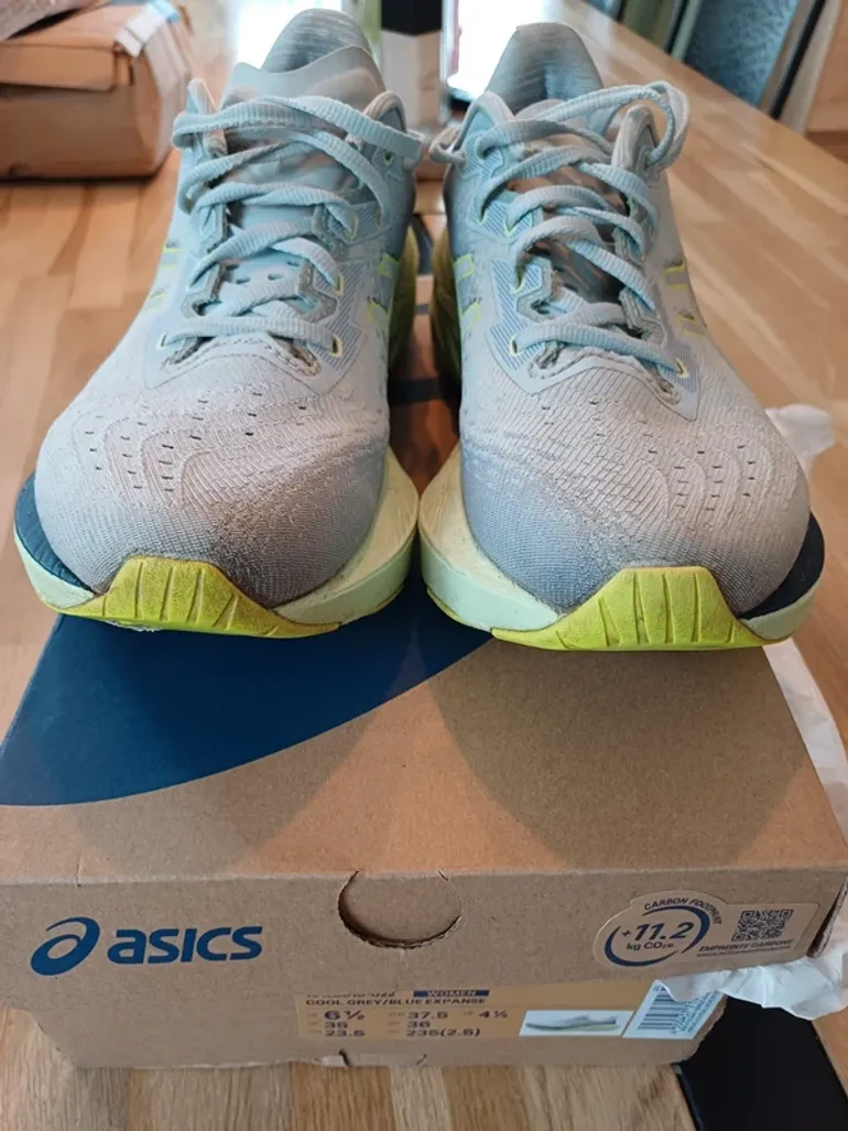 Gebrauchtes Asics Novablast 4 bike — Bild 3 von 8