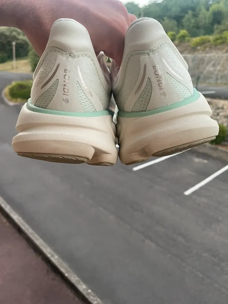 Gebrauchtes Hoka Bondi 9 bike — Bild 5 von 7