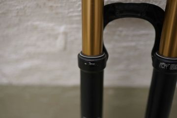 Used Fox 32 Stepcast SC 2022 bike — image 6 of 8