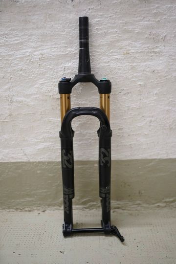 Used Fox 32 Stepcast SC 2022 bike — image 1 of 8
