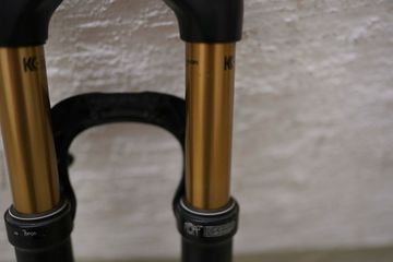 Used Fox 32 Stepcast SC 2022 bike — image 3 of 8