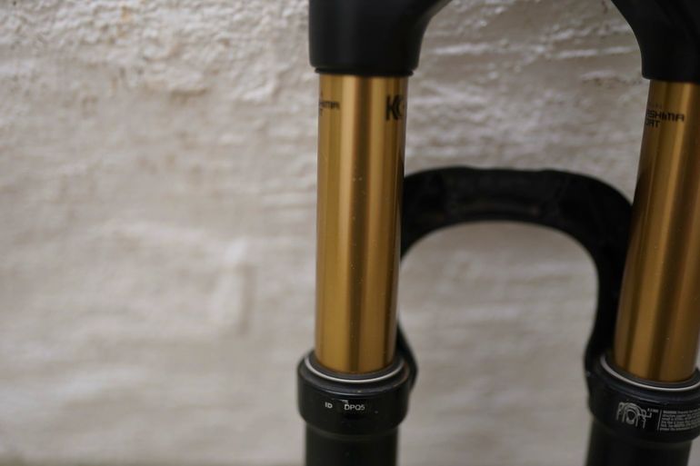 Brugt Fox 32 Stepcast SC 2022 bike — billede 4 af 8