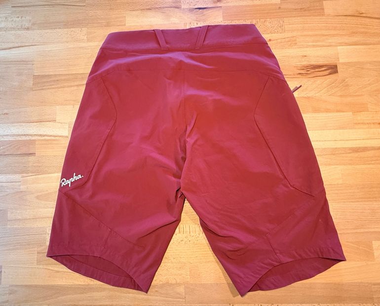 Brugt Rapha Trail Cargo Shorts 2024 bike — billede 3 af 7